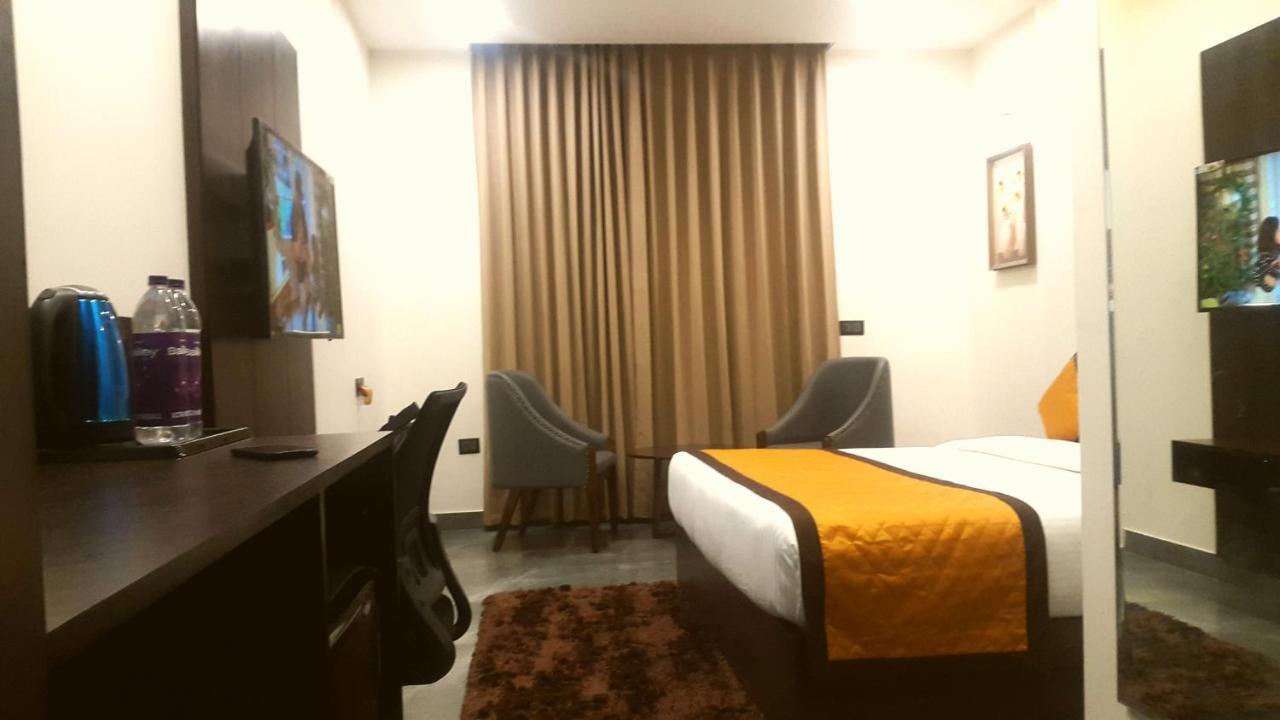 Hotel Aksh Inn Джапур Экстерьер фото